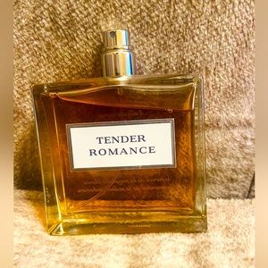 Tender Romance Eau de Parfum (NO TOP)
